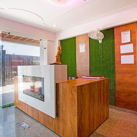 Hotel Capital O Harish Residency Gurgaon Exterior foto