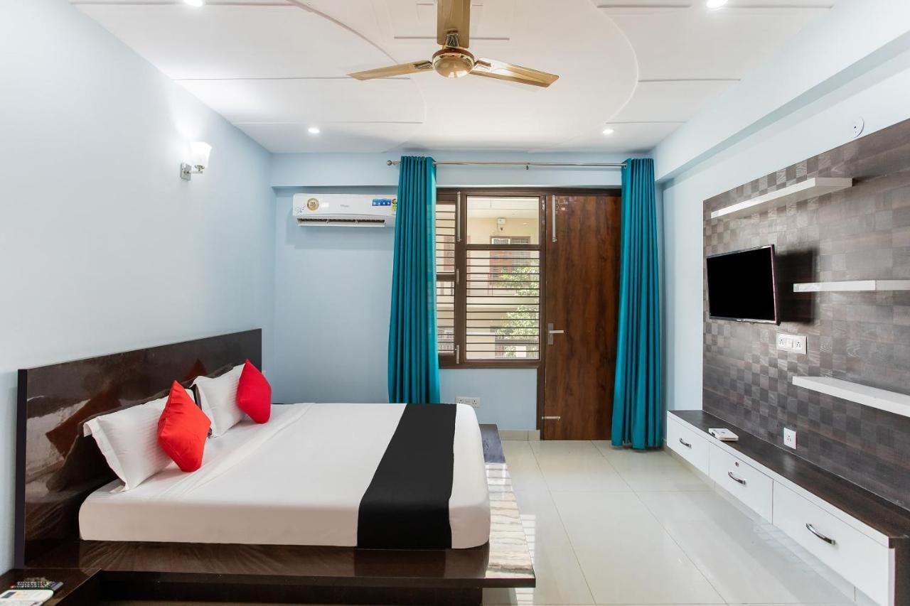 Hotel Capital O Harish Residency Gurgaon Exterior foto