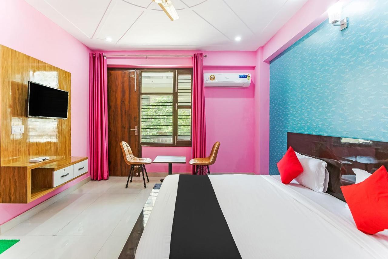 Hotel Capital O Harish Residency Gurgaon Exterior foto
