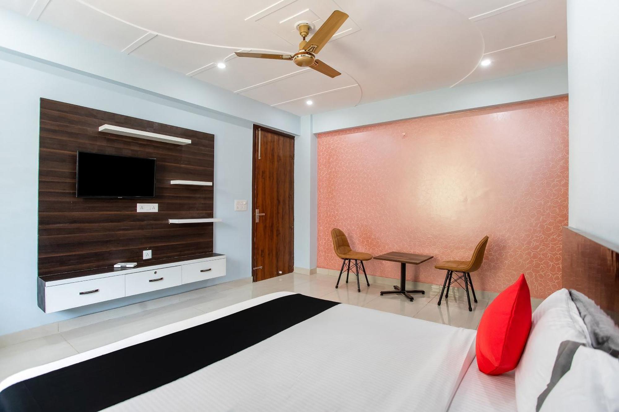 Hotel Capital O Harish Residency Gurgaon Exterior foto