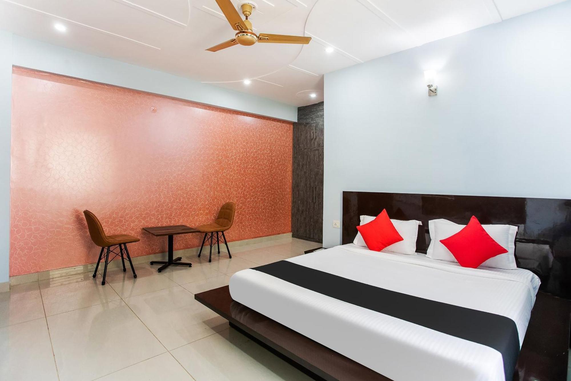 Hotel Capital O Harish Residency Gurgaon Exterior foto