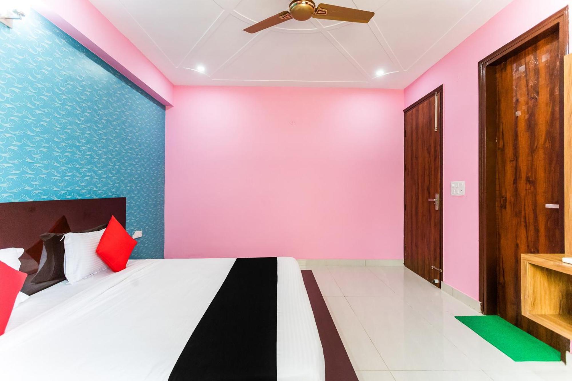 Hotel Capital O Harish Residency Gurgaon Exterior foto